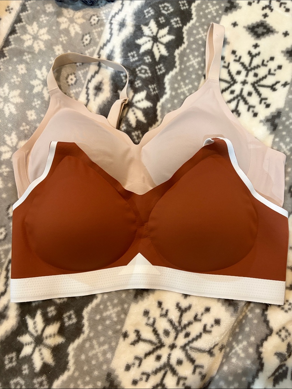 Two-Tone Wireless Comfort Bra in Rust and Nude